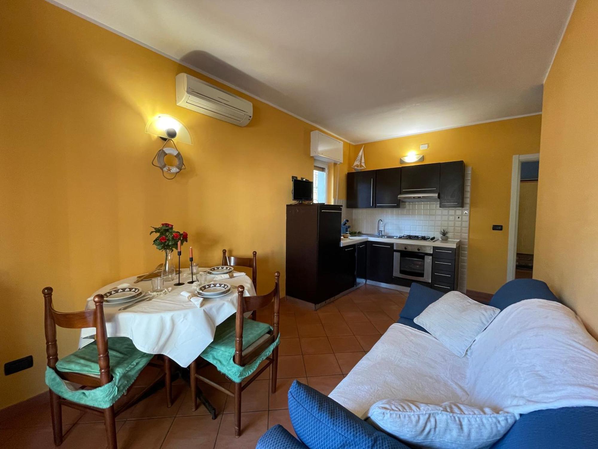 Appartamento [50 metri dal mare] - Free parking e A/C Pietra Ligure Esterno foto
