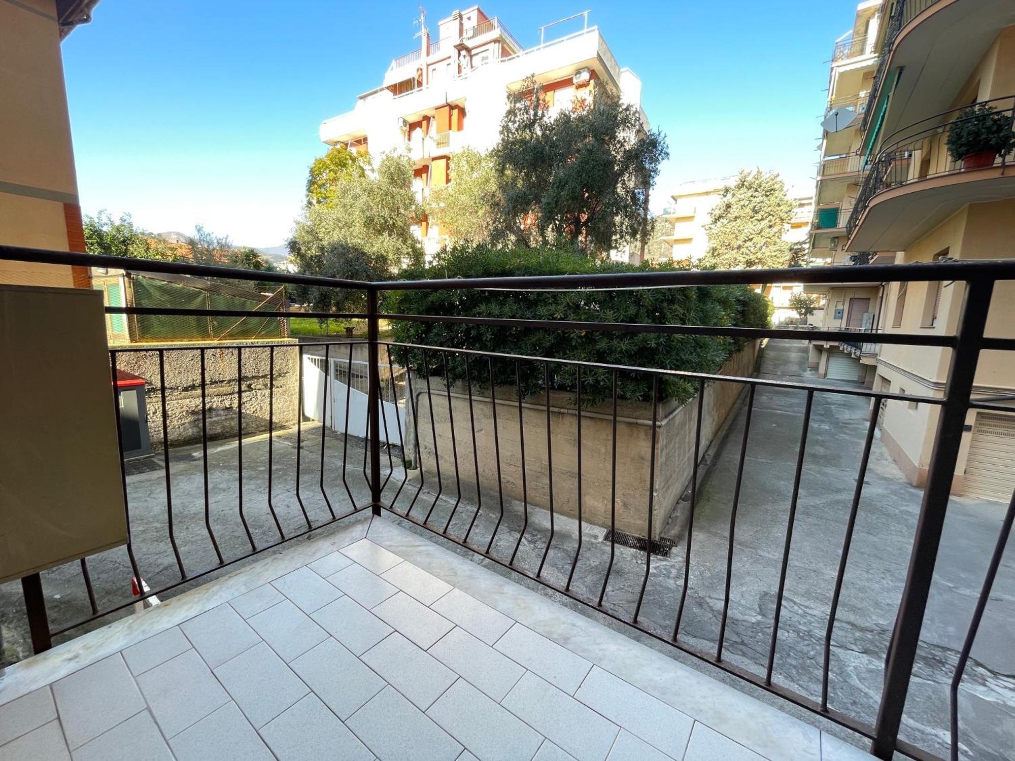 Appartamento [50 metri dal mare] - Free parking e A/C Pietra Ligure Esterno foto