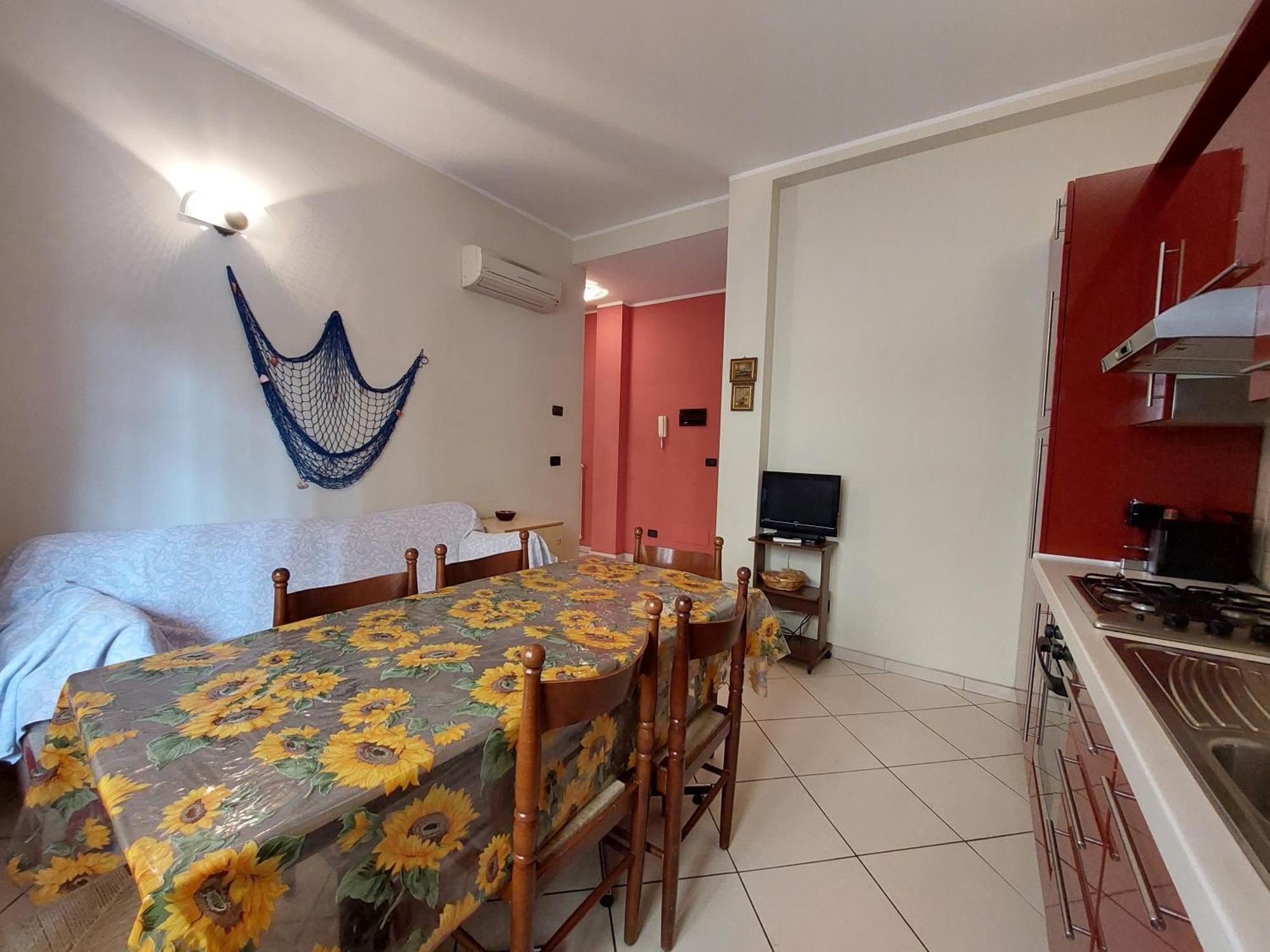 Appartamento [50 metri dal mare] - Free parking e A/C Pietra Ligure Esterno foto